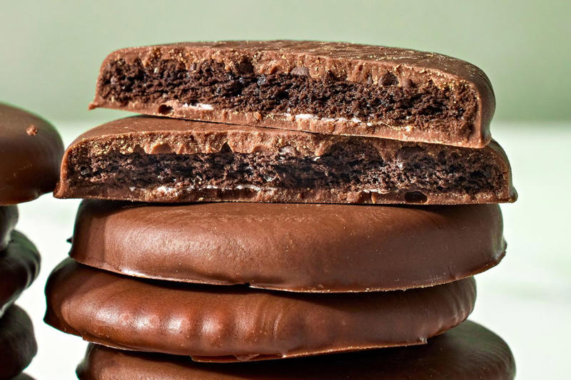 Thin Mints Are the Stars of Cookie Season, How To Make 2-Ingredient Copycat Thin Mints, Tips and Tweaks, More Sweet, Craveable Copycats