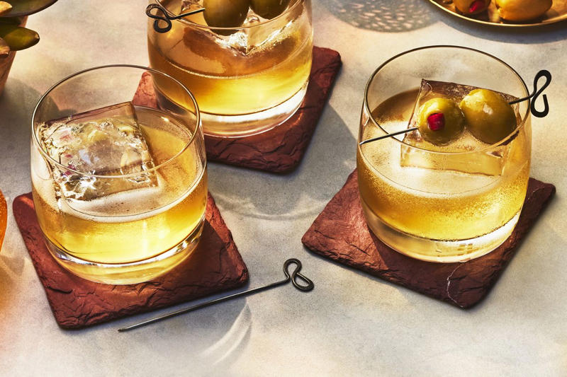 Spiced Pear Spritz, Bitter Lemon Spritz, Orange-Cinnamon Amaro Spritz, Meletti Spritz, Coconut Water Mezcal Spritz, Contratto Spritz, Earl Grey–Aquavit Spritz, Blackberry Red Wine Spritz, Espresso Spritz