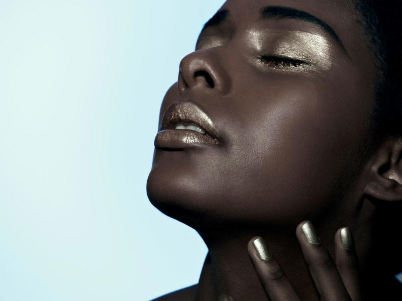 Glossy Lips, Bold Blush, Structured Brows, Statement Lips, False Lashes, Metallic Eye Makeup, Bombshell Blowouts