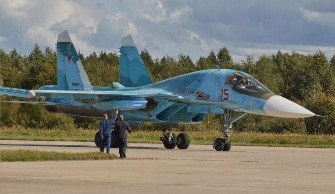戦略爆撃機級の航続距離を強調したSu-34, 「大陸間戦闘機」評価は誇張の可能性, 西側戦闘機より本当に遠く飛ぶのか, 長距離打撃プラットフォームとして進化する可能性