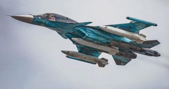 戦略爆撃機級の航続距離を強調したSu-34, 「大陸間戦闘機」評価は誇張の可能性, 西側戦闘機より本当に遠く飛ぶのか, 長距離打撃プラットフォームとして進化する可能性