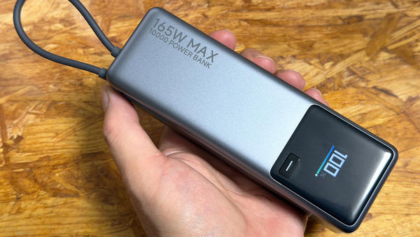 ●また変わるの？　1年で再改定の衝撃, ●モバイルバッテリーは“使えない”前提で準備を, ●ついに個数制限、“無制限時代”は終了か, ●【カメラ勢は要注目】予備電池はカウントされる？, ●スマホは空港で満タンに！が安全, ●重い充電器は逆効果？　最適解は45Wクラス, ●まだType-Aは現役、“1本足りない”が命取りに, ●機内でも意外と減っていくバッテリー, ●モバイルバッテリー頼みからの卒業を