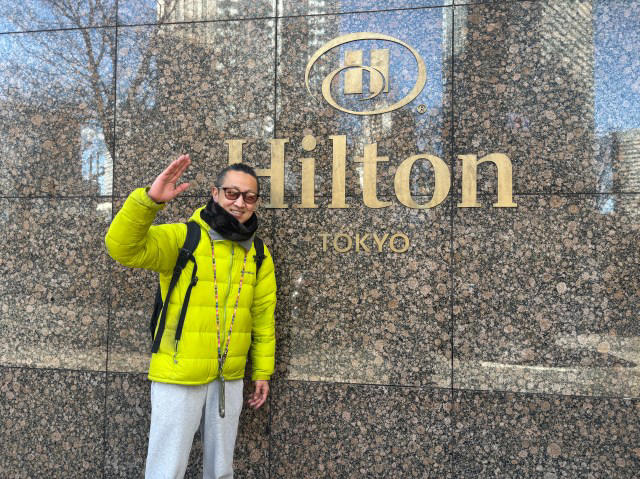 ・ヒルトン東京のスイーツビュッフェとは, ・ホテルのラウンジで待ち合わせたが……, ・どうフォーメーションを組むのか, ・スイーツビュッフェ5回目の私のチョイス, ・サンジュンの2巡目, ・私はスイーツ続行、一方……