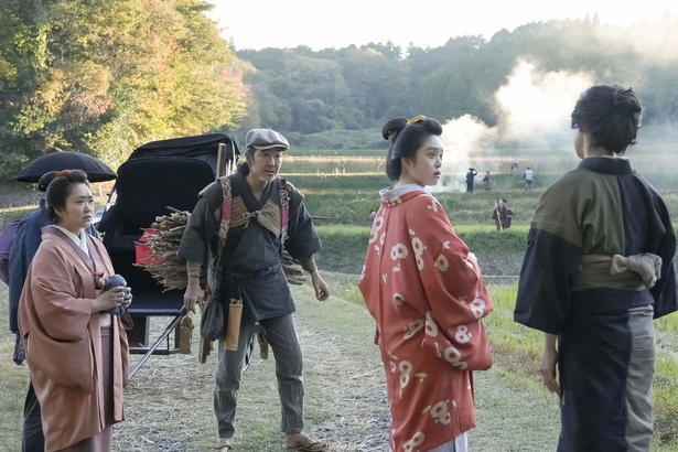 「呪われた女」と噂されるイセとの出会い, 廃校の話が現実味を帯びる…同僚の言葉に決意が揺らぐヘブン, 司之介が投資に失敗…「パパサン、チョウシ、ノルナイ」とヘブンも苦言, 執筆の題材を披露する松野家　イセは不気味な言い伝えを教える, イセの評判に「呪われた理由が一番気になる」とSNSには期待の声