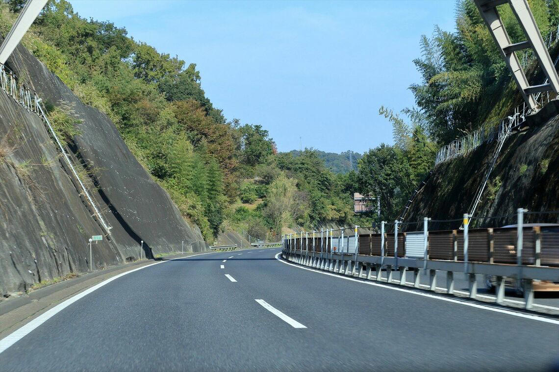 そんなに出していなかったはずなのに……, すべてが自動取締装置なら, 混雑しがちな「時速100km」から空いた「時速70km」へ, 自転車の青切符にも懸念