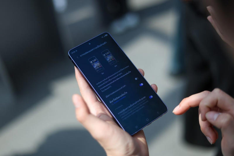 สัมผัสที่ดีกว่าเดิมของ Galaxy S26 Ultra, Privacy Display จอกันเสือกแบบ Hardware-level, “Hey Plex” จาก Perplexity เสริมแกร่ง Galaxy AI, S Pen ที่ไม่มีบลูทูธ, การถ่ายกลางคืนที่เนียนตาขึ้น, ฟีเจอร์อื่นๆ ที่น่าสนใจ, สเปกเครื่อง Galaxy S26 Ultra