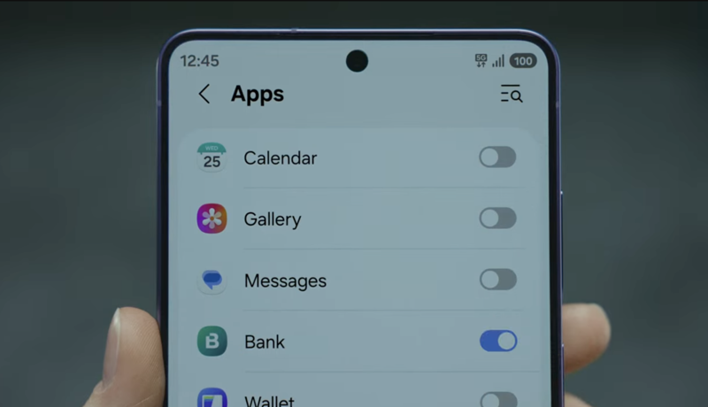 1. It’s a feature users genuinely want, 2. It works using clever pixel-level tech, 3. It doesn't affect screen brightness , 4. Privacy display can save you from notification fails , 5. Privacy display will be the default setting