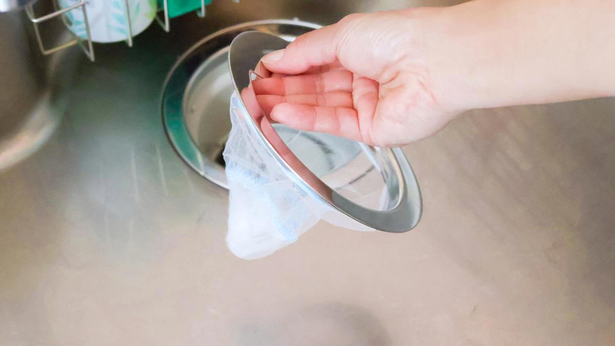 ティッシュのように使えるたわし, こびりついた油汚れもするんと落ちた！, 幅広い場所の掃除に使える, 頑固汚れはメッシュたわしが正解だった