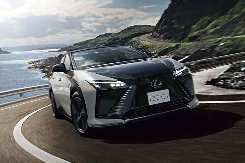 ヘッドレストの役割, 一体型の普及背景, 軽量化とコスト効率, 自動運転と座席進化, 座席の安全基準の進化