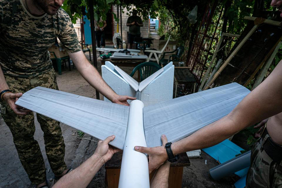 ドローン戦対策の鍵を握る「3Dプリント」, 英軍もドローン本体のプリントに成功, 前線付近で数時間以内に製造するウクライナ, ウクライナの実戦経験に触発され、訓練も変えた, 「これほど多くを学べるとは予想していなかった」