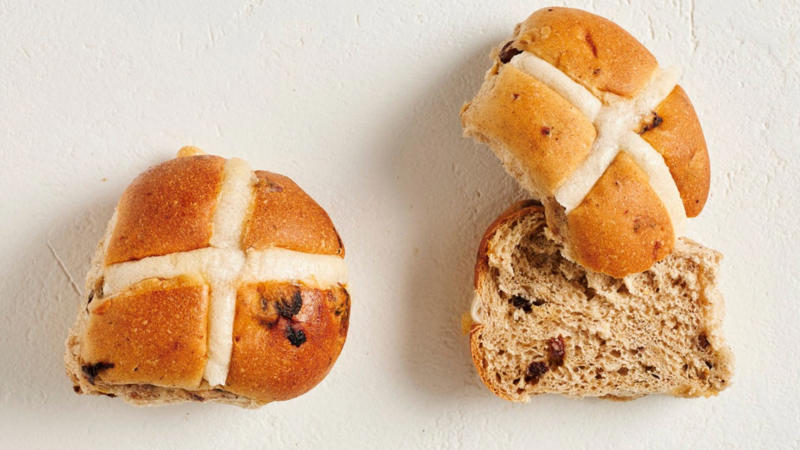 The method and the judges, The criteria, The hot cross bun taste test results, More hot cross bun taste tests, Make your own hot cross buns