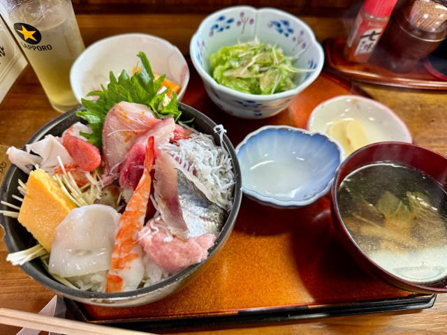 ・佐野厄除け大師から徒歩数分, ・海鮮丼かミニダブルセット, ・えげつないボリュームの海鮮丼, ・今回ご紹介した飲食店の詳細データ