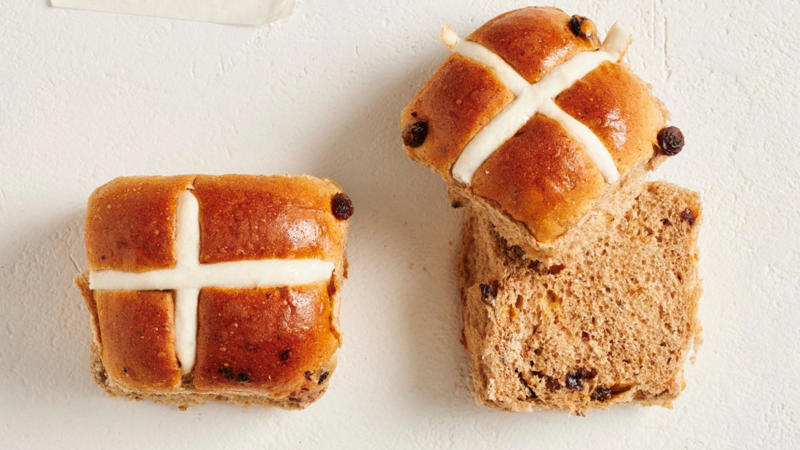 The method and the judges, The criteria, The hot cross bun taste test results, More hot cross bun taste tests, Make your own hot cross buns