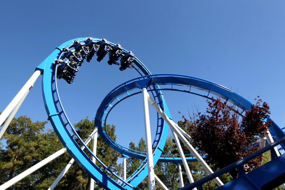 9. Six Flags Discovery Kingdom (Vallejo), 8. California’s Great America (Santa Clara), 7. Santa Cruz Beach Boardwalk (Santa Cruz), 6. Six Flags Magic Mountain (Valencia), 5. SeaWorld San Diego (San Diego), 4. Knott’s Berry Farm (Buena Park), 3. Universal Studios Hollywood (Universal City), 2. Disney California Adventure (Anaheim), 1. Disneyland Park (Anaheim)