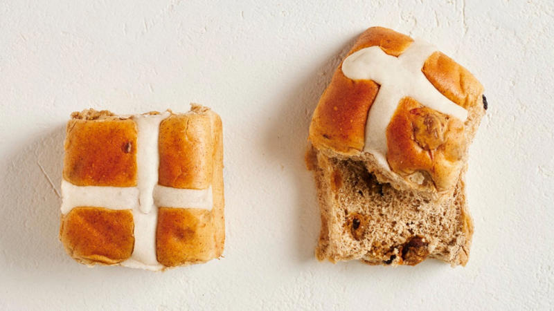 The method and the judges, The criteria, The hot cross bun taste test results, More hot cross bun taste tests, Make your own hot cross buns