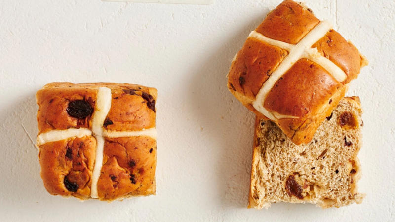 The method and the judges, The criteria, The hot cross bun taste test results, More hot cross bun taste tests, Make your own hot cross buns