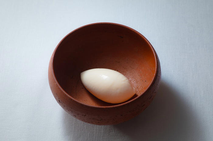 名古屋に登場した豪華絢爛 （けんらん）な美食ホテル, カンテサンス初の新店が、名古屋に生まれた理由, 本店の哲学を受け継ぎ、進化を目指す, ブリアンスは、まだ輝き始めたばかり