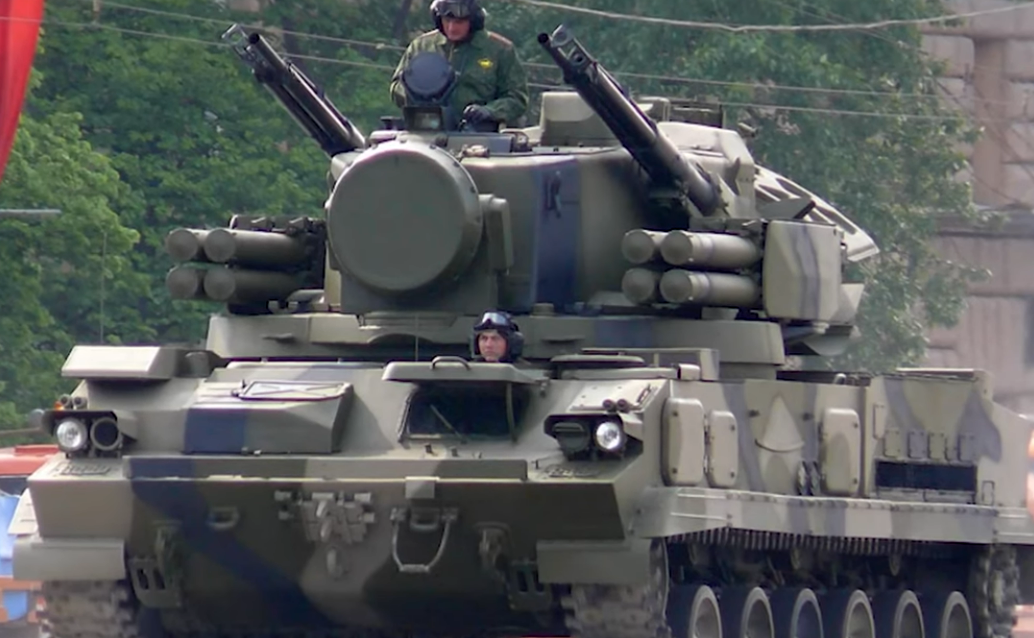 戦争の中でも続くロシアの武器輸出, 30カ国に軍需物資供給し外貨確保, 制裁で減少した伝統市場, アフリカの軍事政権を新市場として攻略, 長期的には輸出に限界も
