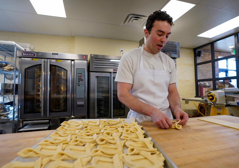 Pizza Madness, Food News, Booze (and Drink!) News, Baked Goods of the Week