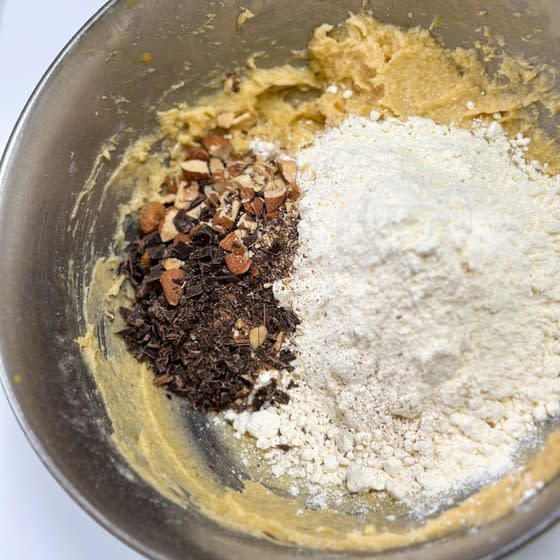 革命クッキースタート, 魔法の粉とチョコ20gの理由, かなり膨らみます, 『よっちの家族5人で月3.5万円! 大満足のかさましごはん』（宝島社）