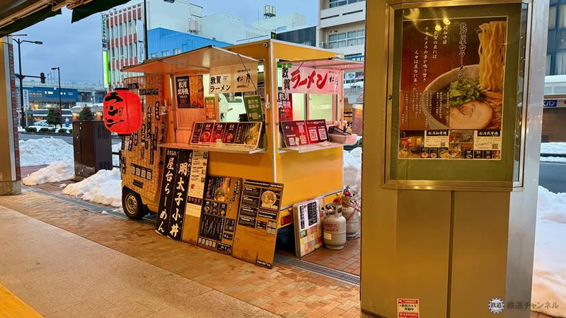 THEローカルフード「フジバーグ」, ご当地グルメの定番「ソースカツ丼」, 在来種のそば×大根おろし「越前おろしそば」, 屋台ラーメン文化が根付く「敦賀ラーメン」, チャンピオンの味を気軽に「新田珈琲」, 福井のご当地ドリンクと言えば「ローヤルさわやか」