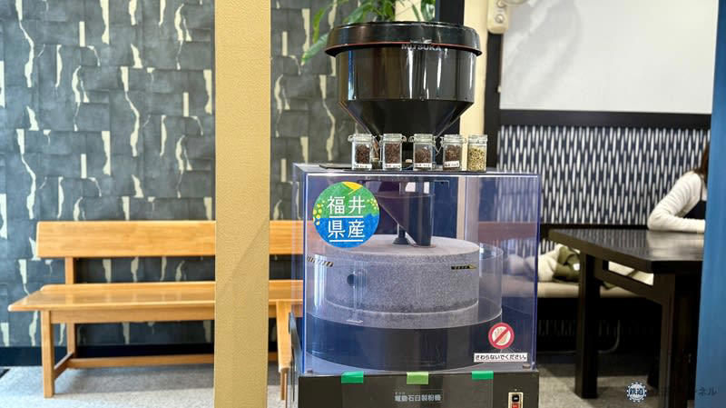 THEローカルフード「フジバーグ」, ご当地グルメの定番「ソースカツ丼」, 在来種のそば×大根おろし「越前おろしそば」, 屋台ラーメン文化が根付く「敦賀ラーメン」, チャンピオンの味を気軽に「新田珈琲」, 福井のご当地ドリンクと言えば「ローヤルさわやか」