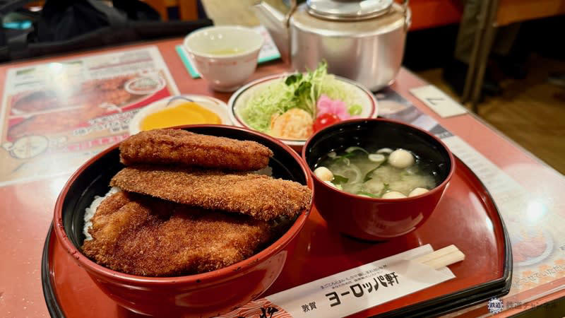THEローカルフード「フジバーグ」, ご当地グルメの定番「ソースカツ丼」, 在来種のそば×大根おろし「越前おろしそば」, 屋台ラーメン文化が根付く「敦賀ラーメン」, チャンピオンの味を気軽に「新田珈琲」, 福井のご当地ドリンクと言えば「ローヤルさわやか」