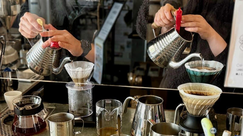 THEローカルフード「フジバーグ」, ご当地グルメの定番「ソースカツ丼」, 在来種のそば×大根おろし「越前おろしそば」, 屋台ラーメン文化が根付く「敦賀ラーメン」, チャンピオンの味を気軽に「新田珈琲」, 福井のご当地ドリンクと言えば「ローヤルさわやか」