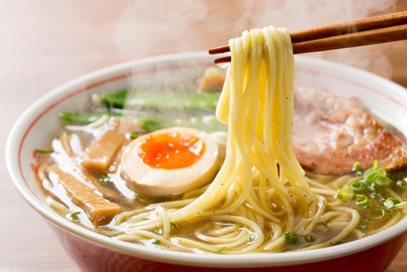 結論：糖質が多いのは「カレー」, 糖質量の内訳を比較, カロリーはどっちが高い？, 塩分はラーメンが圧倒的に多い, 栄養バランスで選ぶなら, 糖質を抑えて食べるコツ
