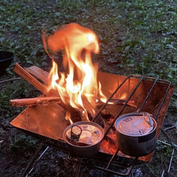 ・缶詰を湯煎するやり方, ・缶詰を湯煎する際の注意点は？, ・湯煎がおすすめの缶詰は？, ・缶詰ごと電子レンジで温めるやり方, ・直火で加熱するやり方, ・牡蠣のアヒージョ, ・さばのアヒージョ