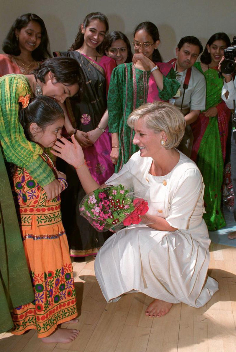 Princess Diana A split image of Princess Kate and Meghan Markle barefoot, The Princess of Wales, Prince William, Duchess Sophie, Princess Diana, Meghan Markle