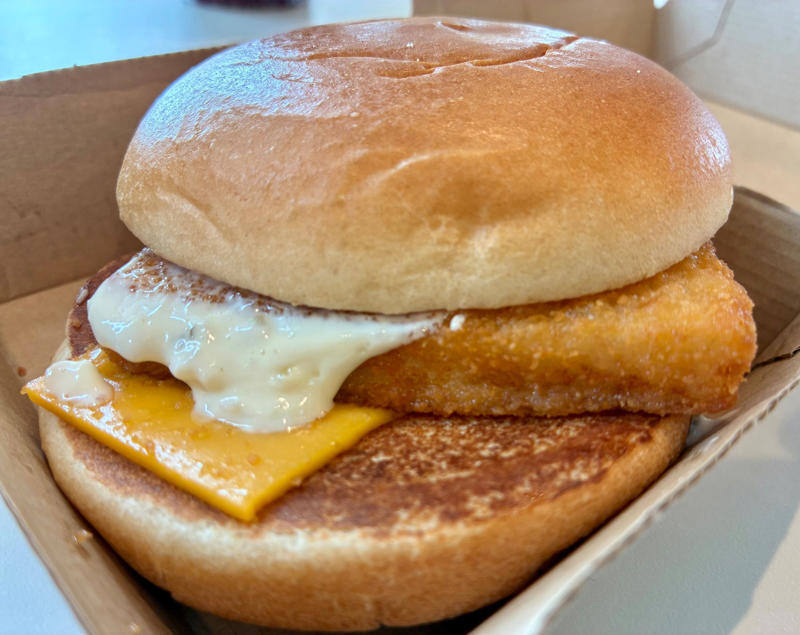 McDonald’s: Filet-O-Fish, Rally’s: Crispy Fish, Long John Silver’s: Fish Sandwich, Burger King: Big Fish, Dairy Queen: Wild Alaska Fish, Arby’s: Crispy Fish, Wendy’s: Crispy Panko Fish, Sonic: Fish, Swensons: Crispy Fish, Popeyes: Classic Flounder Fish, Culver’s: North Atlantic Cod, Freddy’s: Deluxe Crispy Fish, Arby’s: King’s Hawaiian® Fish Deluxe, Popeyes: Spicy Flounder Fish, Culver’s: Northwoods walleye