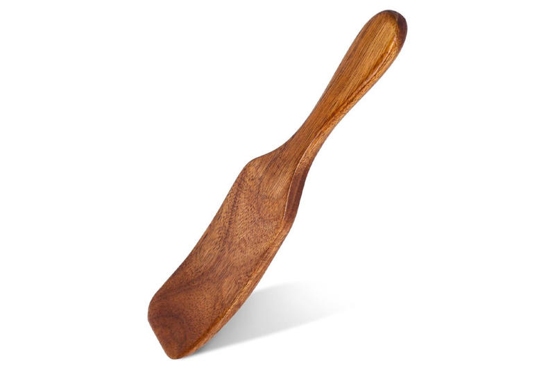 Hansgo Wooden Spurtle, Shop More Kitchen Tools at Amazon, Whysko Stainless Mixing Bowl Set, John Boos Cutting Board, Lodge Cast Iron Pan, Le Tauci Ceramic Utensil Holder