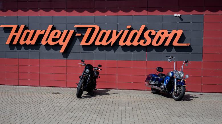 2015-2019 Indian Scout, Any Yamaha Bolt (R-Spec), 2020+ BMW R18 Classic, 2020+ Indian Challenger, Any KTM 1290 Super Adventure, Any Honda Shadow 1100, 2026 Yamaha MT-03, Any Suzuki Boulevard M190R, Any Yamaha VMAX, 2005 BMW R1200C Montauk, Any Triumph Rocket III, Any Indian Chieftain Dark Horse, Methodology