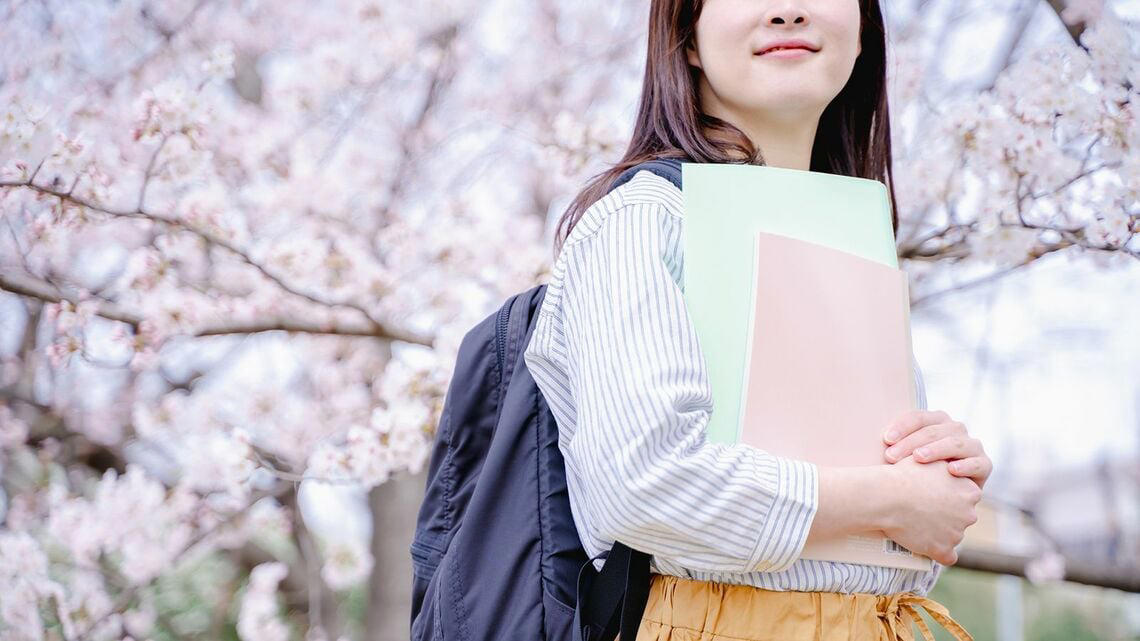 希望の住まいが見つからず学生寮へ, 2人の娘の学費と仕送りが「きつい」, 「もう一度受験がしたい」と切り出されて, 入学した大学とのミスマッチで転学を希望, 芸大に行った三男は画材の出費大
