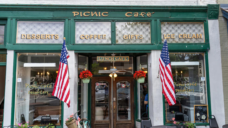 Camden, South Carolina, Beaufort, South Carolina, Laurel, Mississippi, Bristol, Virginia, Dahlonega, Georgia