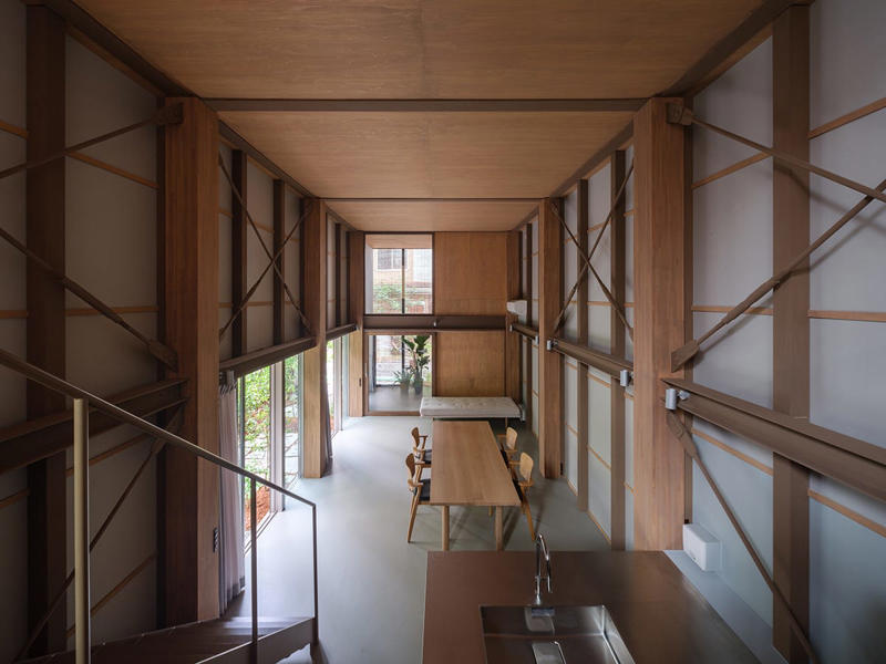 設計哲学インタビュー／循環の“かなめ”となる建築、自然とつながる“Delightfulな建築を目指して, 建築事例7選／これまでに手掛けた、あるいは計画中のプロジェクトを紹介, ■ 住宅「上野の立体長屋」, ■ オフィスビル「GOOD CYCLE BUILDING 001」, ■ 住宅「一宮のノコギリ屋根」, ■ 住宅「16の窓とペチカの家」, ■ インスタレーション「循環のかなめ──自然とつながる建築」, ■ サウナ小屋「築土庵」, Q&amp;A／設計者であり、研究者。建築家としての「個性」にどう辿り着いたのか？, 建築家を志した理由やきっかけは？ , 影響や感銘を受けた建築家、建築は？, 建築業界に言いたいことはありますか？, いつか叶えたい夢があれば教えてください