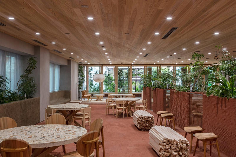 設計哲学インタビュー／循環の“かなめ”となる建築、自然とつながる“Delightfulな建築を目指して, 建築事例7選／これまでに手掛けた、あるいは計画中のプロジェクトを紹介, ■ 住宅「上野の立体長屋」, ■ オフィスビル「GOOD CYCLE BUILDING 001」, ■ 住宅「一宮のノコギリ屋根」, ■ 住宅「16の窓とペチカの家」, ■ インスタレーション「循環のかなめ──自然とつながる建築」, ■ サウナ小屋「築土庵」, Q&amp;A／設計者であり、研究者。建築家としての「個性」にどう辿り着いたのか？, 建築家を志した理由やきっかけは？ , 影響や感銘を受けた建築家、建築は？, 建築業界に言いたいことはありますか？, いつか叶えたい夢があれば教えてください