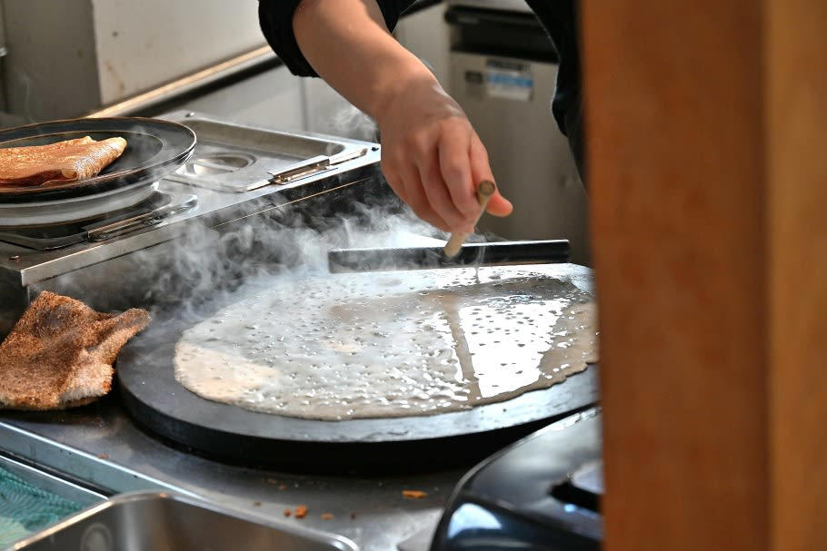 ジャンルレスな食体験を！境界線のない美味しさの秘密, 生産者の“顔”が見える、ストーリーを味わう贅沢, 憧れの家具を「使って試せる」贅沢な特等席, 五感を揺さぶる、パティシエの遊び心と素材の「新体験」, 香りに包まれる至福「タルト・シトロン」, もっちり、カリッ。新食感の「米粉クレープ」, 注目素材「バイオ茶」×金柑の、攻めのマフィン, 世界を旅する焼き菓子コーナー, 中之島で「食」と「デザイン」の体験に触れる休日を