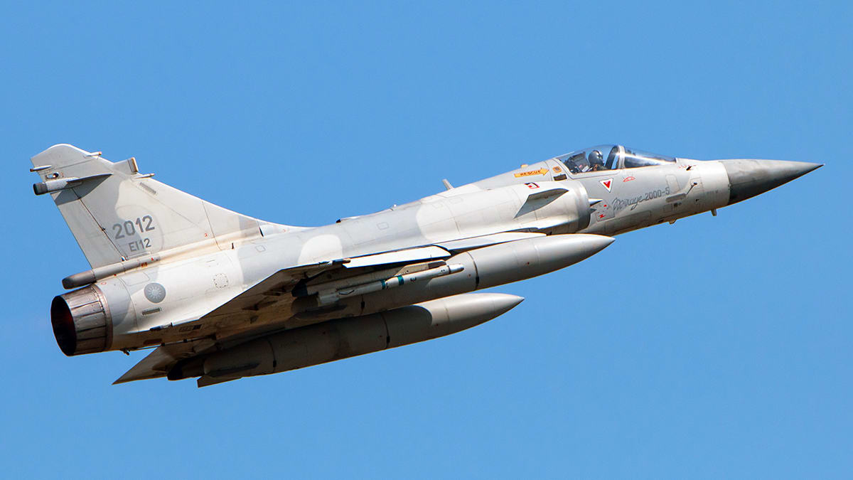 Yak-141 初飛行 1987年3月9日, ファルコン6X 初飛行 2021年3月10日, ミラージュ2000 初飛行 1978年3月10日, エアバスA321 初飛行 1993年3月11日, 茨城空港 開港 2010年3月11日, 大韓航空、新塗装・ロゴ発表 2025年3月11日, エンブラエル190 初飛行 2004年3月12日, ボーイング、10,000機目の737ファミリーをロールアウト 2018年3月13日, サウディア 定期便運航開始 1946年3月14日, フィリピン航空 運航開始 1941年3月15日