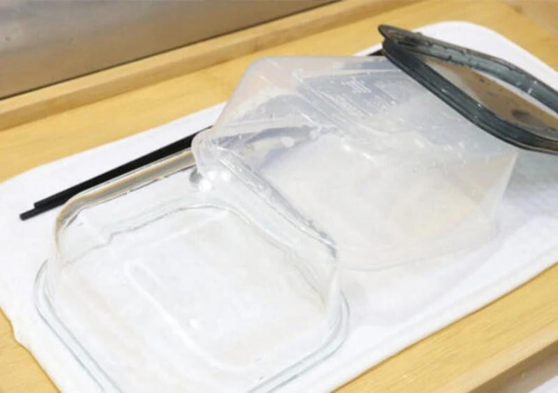 ネジ不要でかもいを有効活用できる！ダイソーのちょい足し名品, かもいや窓枠を有効活用するハンガーフック, 植物のお悩みを解決！立体設計で通気性を劇的にアップさせる名品, ドーム型の鉢底ネットで排水性向上, 水耕栽培にも使える鉢底ネット, 水切りカゴはもういらないかも！抗菌防臭付きで毎日清潔に使える神マット, ダイソーの吸水マットでキッチンを快適に