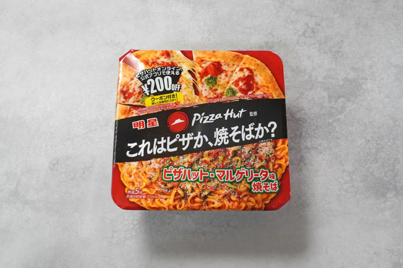 梅の酸味ともちもち麺の相性が良すぎて浮遊感さえ感じる「日清焼そばU.F.O. ぶっ濃い男梅焼そば」, 辛みとしょっぱみ強めなスパイスをコシのある麺が受け止め一体感ある味わい！「スーパーカップ スパイシーソース焼そば」, ピザの味がホンモノすぎて脳が勘違いする!?「明星 ピザハット監修 ピザハット・マルゲリータ味焼そば」, 今回のイチオシは……