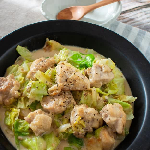 春野菜と鶏肉の濃厚みそクリーム煮, 1年待った「春キャベツ×新玉ねぎ」はこの食べ方が正解。フライパン一つで「春野菜と鶏肉の濃厚みそクリーム煮」が完成！, 春キャベツミートグラタン, 【春キャベツまるごと消費できちゃう！？】フライパンも鍋も使わない！濃厚ミートグラタン, 春キャベツのガレット, 【旬の春キャベツがおいしい！】春キャベツのガレット