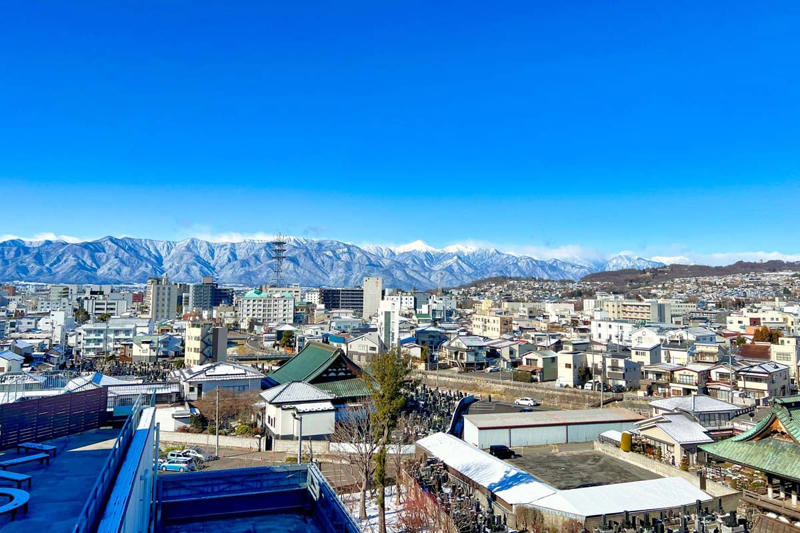 都会と地方の観光常識の断絶, 地方観光が抱える三つの構造リスク, 郊外立地が生む収益構造, 地方観光の構造的ジレンマ, 郊外立地の利益と代償, 観光開発の三つの進路, 地方観光モデルの転換点