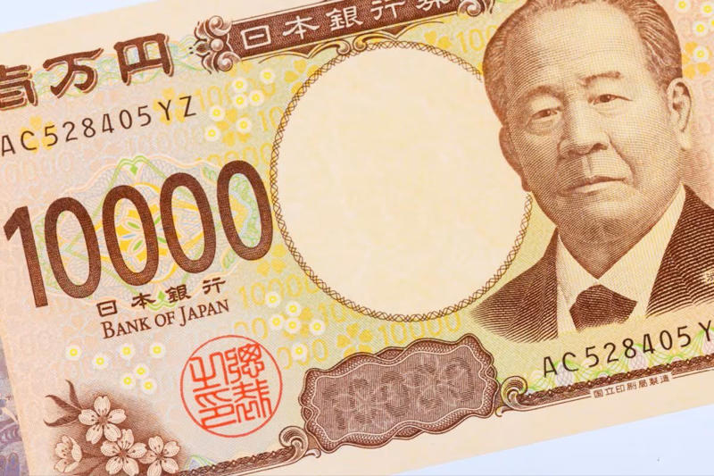 年金生活者支援給付金とはどのような制度？3つの種類を解説, 【種類別】年金生活者支援給付金の支給要件をくわしく解説, 障害・遺族年金生活者支援給付金の対象条件, 老齢年金生活者支援給付金の対象条件, 年金生活者支援給付金の平均月額はいくら？【2025年3月時点】, 【年齢別】老齢年金生活者支援給付金の平均給付額, 【年齢別】障害年金生活者支援給付金の平均給付額, 【年齢別】遺族年金生活者支援給付金の平均給付額, 年金生活者支援給付金の請求手続きと申請の流れ, 基礎年金を受給している場合の手続き, 老齢基礎年金をこれから請求する場合の手続き, 給付金の支給日はいつ？, シニアの生活実態をデータで確認：公的年金のみで暮らす世帯の割合は何％？