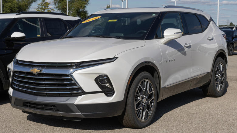 16. 2025 Mercedes-Benz CLE, 15. 2025 BMW X7, 14. 2025 Honda Odyssey, 13. 2025 Audi Q3, 12. 2025 Acura Integra, 11. 2025 Hyundai Santa Cruz, 10. 2025 Kia Telluride, 9. 2025 Ford Escape, 8. 2025 Ford F-350, 7. 2025 Chevrolet Tahoe, 6. 2025 Nissan Altima, 5. 2025 Chevrolet Blazer, 4. 2025 BMW X6, 3. 2025 Ford Mustang, 2. 2025 Lexus IS, 1. 2025 Porsche 911
