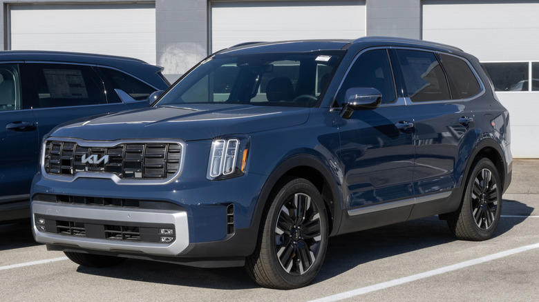 16. 2025 Mercedes-Benz CLE, 15. 2025 BMW X7, 14. 2025 Honda Odyssey, 13. 2025 Audi Q3, 12. 2025 Acura Integra, 11. 2025 Hyundai Santa Cruz, 10. 2025 Kia Telluride, 9. 2025 Ford Escape, 8. 2025 Ford F-350, 7. 2025 Chevrolet Tahoe, 6. 2025 Nissan Altima, 5. 2025 Chevrolet Blazer, 4. 2025 BMW X6, 3. 2025 Ford Mustang, 2. 2025 Lexus IS, 1. 2025 Porsche 911