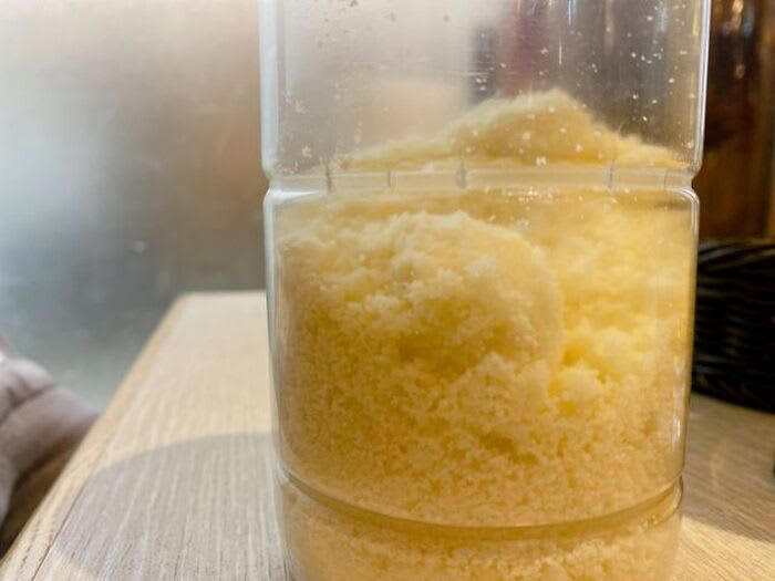 どれが正解？「調味料」の正しい保存方法, 答えは、どれも不正解！！, 粉チーズは「常温」保存が正解, はちみつは「湿気の少ない場所」に, 料理酒は「冷蔵庫」で保存