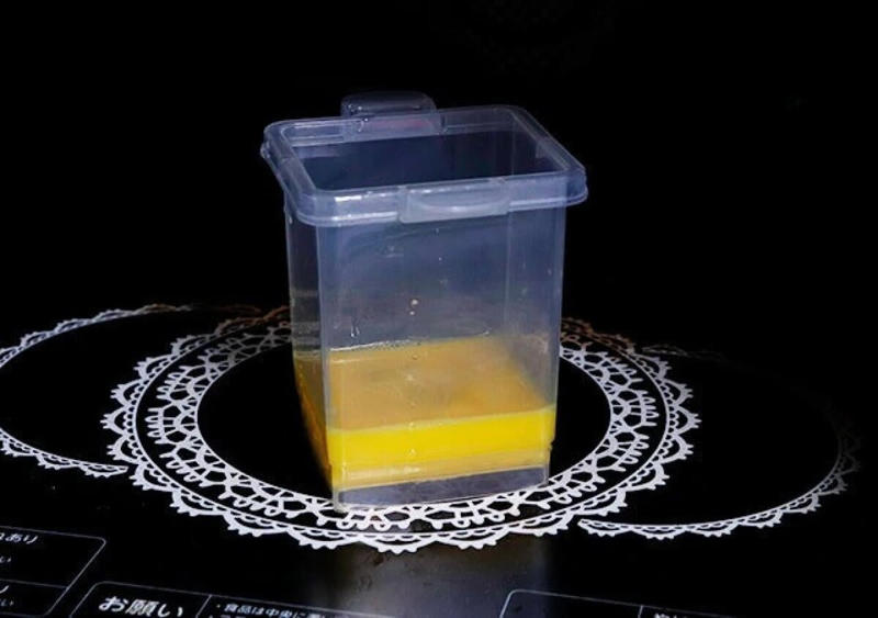 えっレンジでいけんの！？簡単にアレを作れる100均キッチン便利グッズ, 揚げないのにパリパリ！レンジだけで作れるヘルシーチップス, 油を使わないのでヘルシーなのもうれしいポイント, フライパン不要！レンジだけでふわふわだし巻き卵, 最後に押し型フタで形を整えれば完成, レンジで本格中華？！ふわふわのかに玉が作れる神アイテム, 火を使わずに作れるので、料理初心者でも簡単