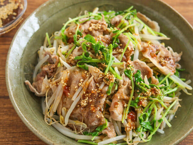 豚肉ともやしのレンジ蒸しを作るのにかかる時間, 豚肉ともやしのレンジ蒸しのカロリー, 豚肉ともやしのレンジ蒸しのレシピ, 豚肉ともやしのレンジ蒸しの材料（2人分）, 豚肉ともやしのレンジ蒸しの作り方